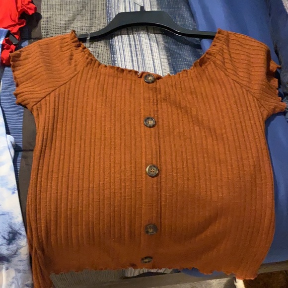 Three shirts - Picture 2 of 11